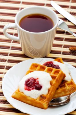 breakfast with waffles