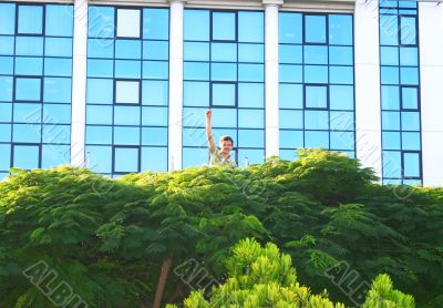 Teen on tree