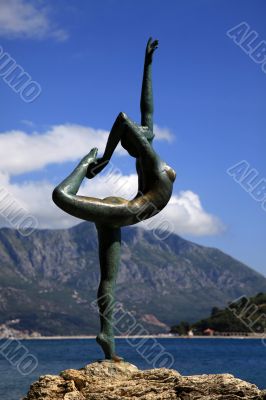 Statue of ballerina from Mogren