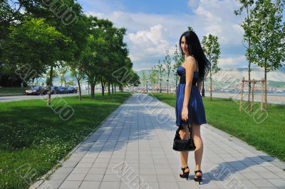 The looked back girl