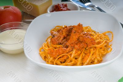 tomato and chicken pasta
