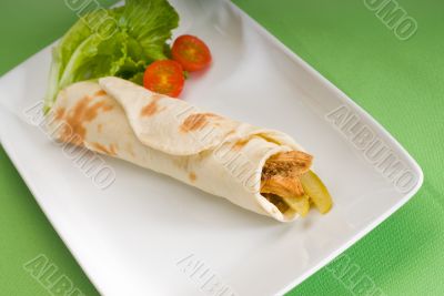 pita bread chicken roll