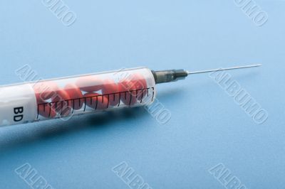 Tablet in syringe macro