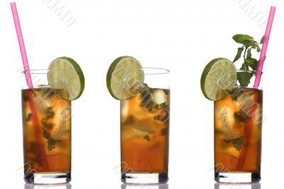 Three coctail with mint
