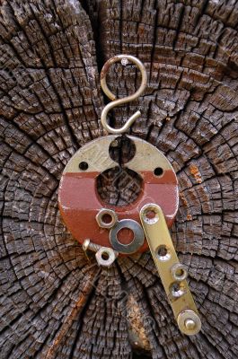 Magnet On The Wall