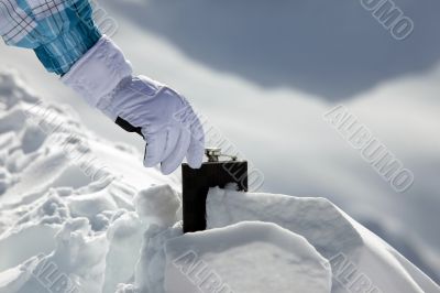 Hipflask in snow 