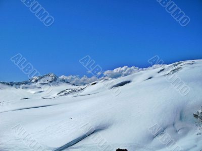 Mountains under the snow