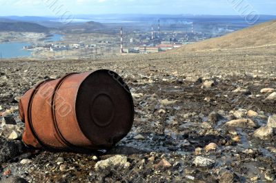 Rusty metallic barrel.