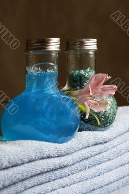 Shampoo and salt for baths