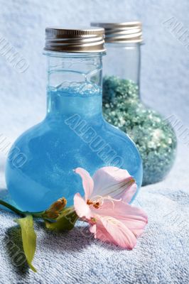 Shampoo and salt for baths