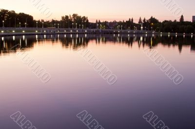 wascana lake at night