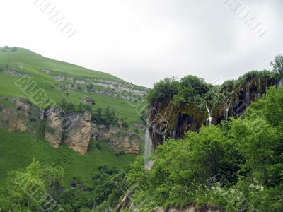 Kings` watrefall. 77 strings