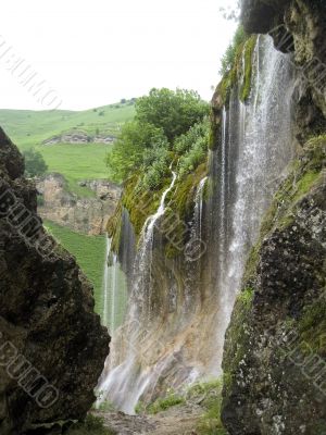 Kings` watrefall. 77 strings