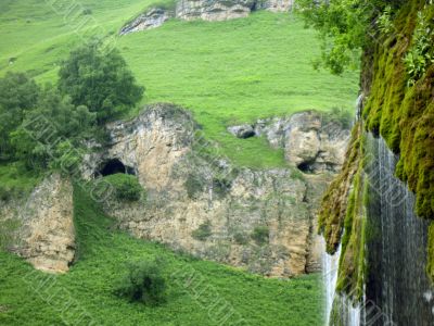 Kings` watrefall. 77 strings