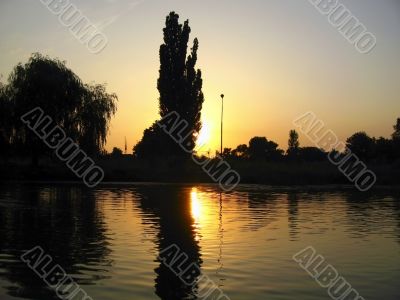 Sunset on the lake