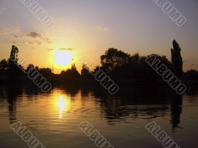 Sunset on the lake