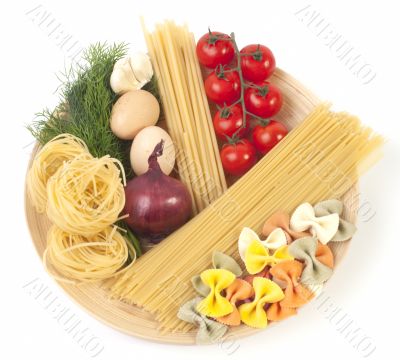 italian pasta with vegetables and eggs
