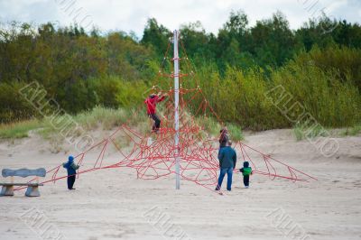 Family relaxation in dune