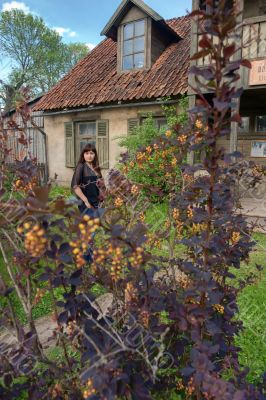 Beauty girl in garden.