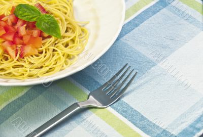 Spaghetti with fresh tomatoes and basil