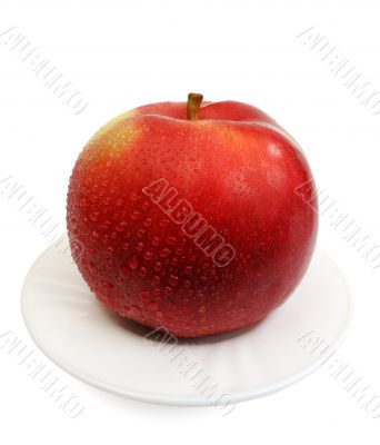 Red apple, isolated