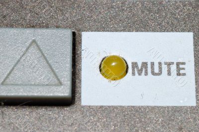 mute button
