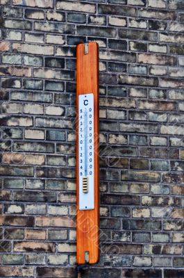 Outdoor thermometer 