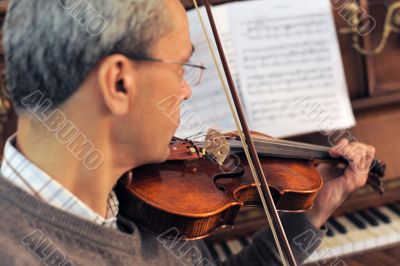 violinist