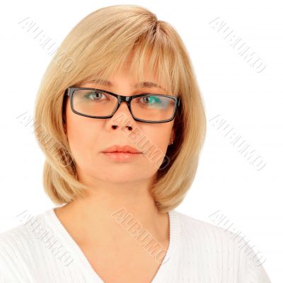 Portrait of a young attractive business woman
