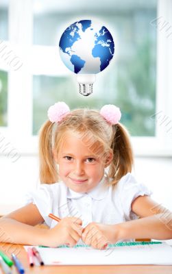 Little girl looking for a drawing concept wil