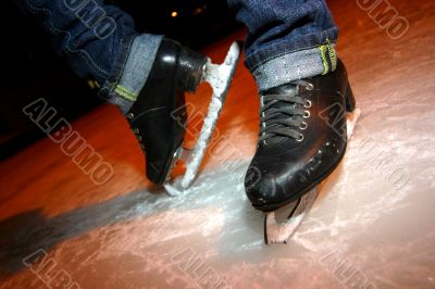Skates
