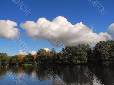 MÄras Pond and autumn