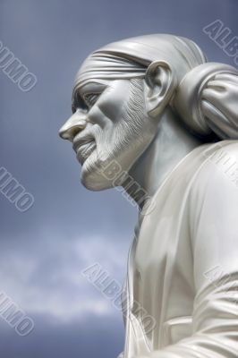 Statue at Grand Bassin lake