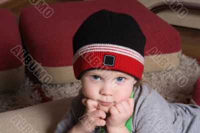 child in hat