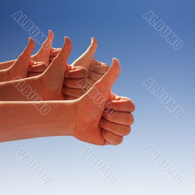 thumbs up