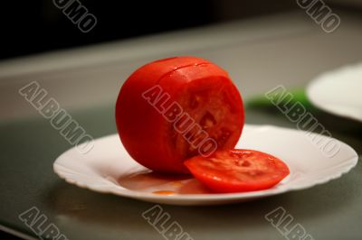 Cut tomato slices