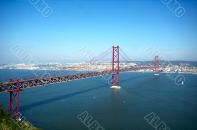 25 Abril bridge