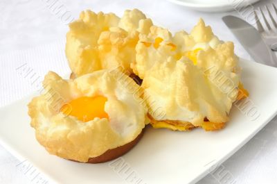Sandwich with egg