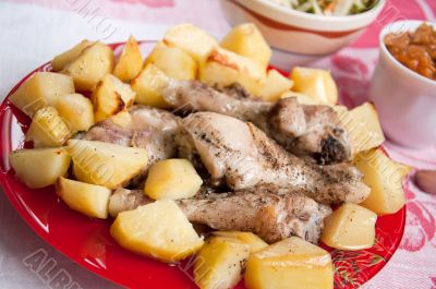 Baked potato with chicken and vegetables