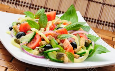 Vegetable salad with basil