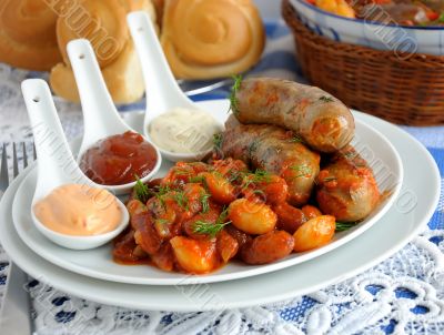 Home sausages with beans