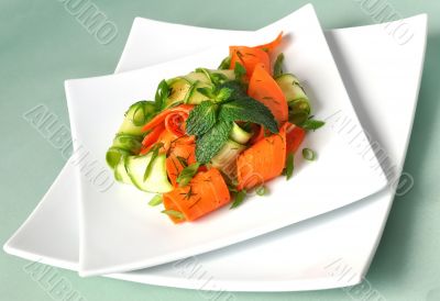 Zucchini salad with carrots