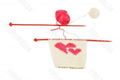 knit two red heart