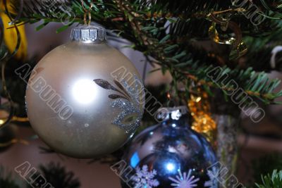 silver ball on christmas tree