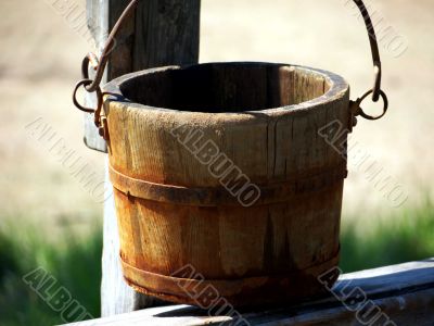 Wooden bucket