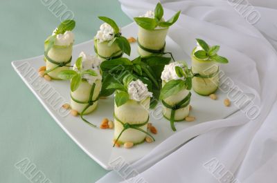Rolls zucchini