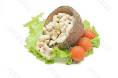 Cashew nuts with cherry tomatoes