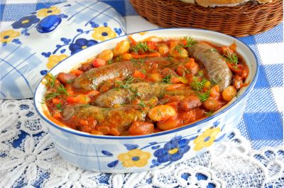 Home sausages with beans