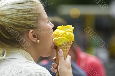 Yellow ice cream