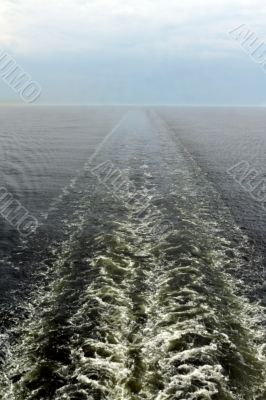 trace of merchant ships